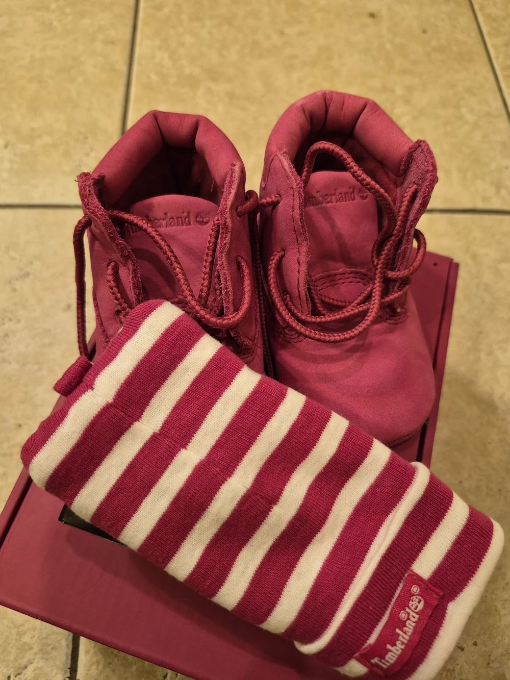 Timberland Super Cute Toddler Pink Lace-Up Boots And Beanie